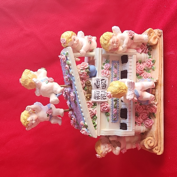 Cherubs Playing Piano Music Box - Picture 1 of 5